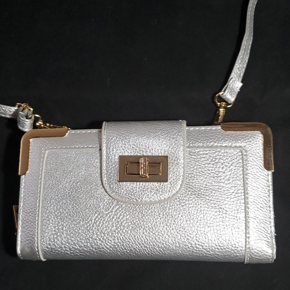 Bottari Handbags - New wallet with shoulder strap& crossbody strap.